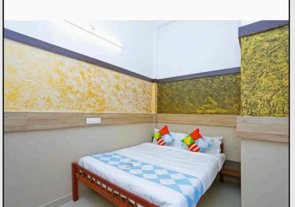 Homestay Home 23374 Near Lulu Mall Kochi